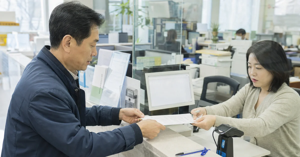 전자본인서명확인서 발급 승인 신청과 사용처 제출 방법의 핵심 절차를 실제 현장에서 진행하는 중년 이용자